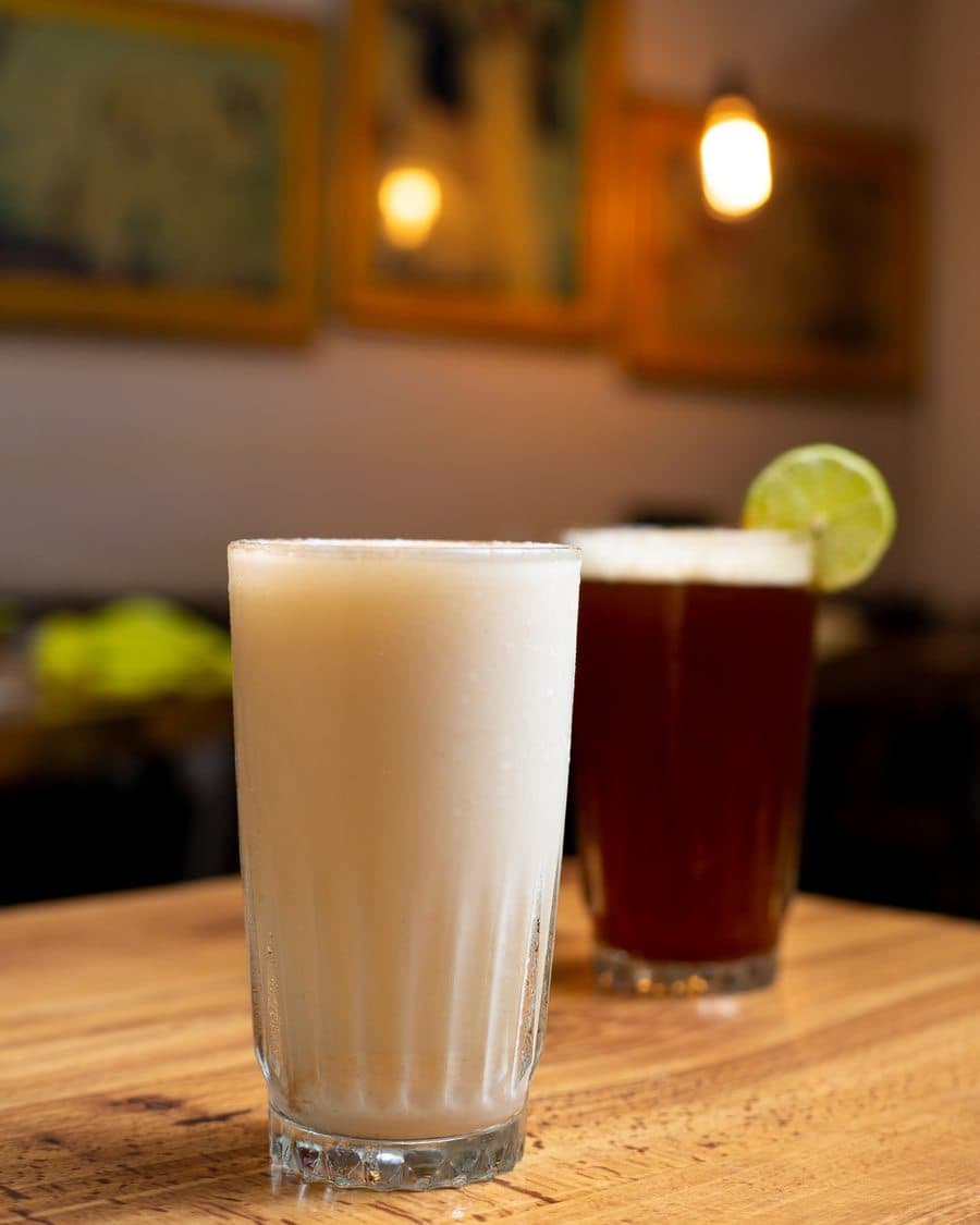 Horchata de coco y té helado
